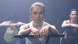 13K views · 161 reactions | Jumping Fitness ist nicht nur ein hochintensives Powerworkout auf dem Trampolin, sondern trainiert auch deine Balance, Koordination und Beweglichkeit! Aktiviere mehr als 400 Muskeln, stärke deinen ganzen Körper und vergiss all deine Alltagssorgen! | Jumping Fitness | Facebook