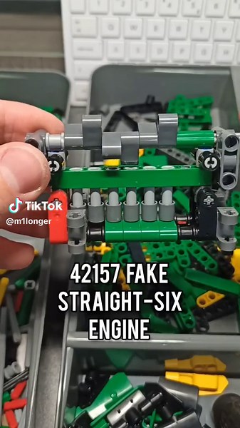 I'm taking apart freshly built 42157. And here you can see the it's engine. #lego #42157 #legotechnic #engine