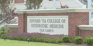 VCOM welcomes inaugural class to Louisiana campus