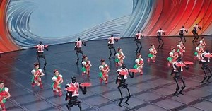 Dancing robots featuring cutting-edge techs wow audience at Spring Festival Gala