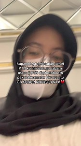 Pembagian Almamater PTN: Tips Pilih dan Foto Photobooth Almamater Biru Tua