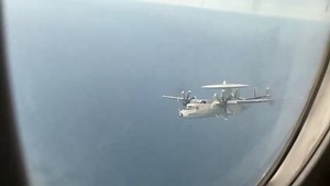 Ejercicio combinado "Gringo-Gaucho 2024" 🇦🇷🇺🇸 Aeronaves del Comando de la Aviación Naval de la Armada Argentina se adiestran con el Grupo Aeronaval Embarcado del portaaviones USS "George Washington" (CVN-73) de la Armada de los Estados Unidos. Podes encontrar todas nuestras redes sociales en el siguiente link: ➡️ https://linktr.ee/fuerzasarmadas.arg Video ARA. #Argentina #ArmadaArgentina #Meko360 #meko140 #usnavy #USSGeorgeWashington #southernseas2024 #ship #igers #navy #daily #instadaily #m