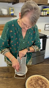 794K views · 25K reactions | Mama Sue makes a 3 INGREDIENT CHOCOLATE PIE ➡️ RECIPE: https://www.mamasuessouthernkitchen.com/post/3-ingredient-chocolate-pie ➡️ COOKBOOKS: https://www.mamasuessouthernkitchen.com/cookbook ➡️ STORE: https://www.mamasuessouthernkitchen.com/store ➡️ AMAZON STORE: https://www.amazon.com/shop/mamasuegarrett ➡️ SEASONING/TEA: www.yallsweettea.com - Use code SUE to receive 10% off | Mama Sue’s Southern Kitchen | Facebook