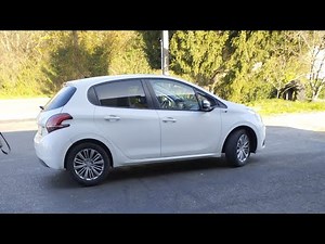 Comment réinitialiser le système de pression des pneus de la Peugeot 208.