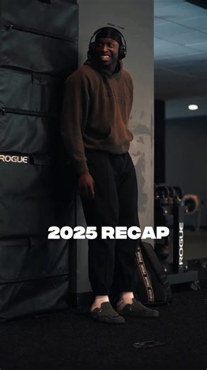 Mahni on Instagram: "2025… what a year it’s been. I just want to take a moment to say how truly grateful I am for every single one of you who’s been part of this journey. I genuinely believe one of my purposes is to be a light in a dark world — to spread positivity, motivation, and real energy wherever I can. Every post, every video, every comment comes from that place. Thank you for the love, the support, and for staying solid with me through it all. I don’t take any of it for granted. Here’s t