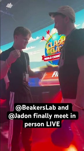 ‪@Jadon1‬ and ‪@BeakersLab‬ true love #clashofclans #supercell #clashfinals