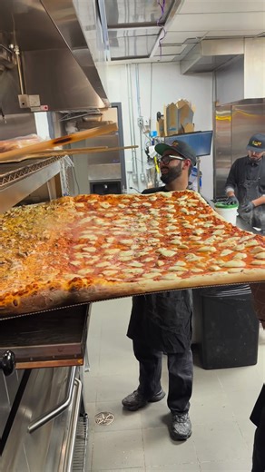 Did you know, the franchise known for creating the biggest, most deliverable pizzas in the world is Big Mama’s & Papa’s Pizzeria BMPP.ca 🍕 Every Pizza Order Is a Celebration! BMPP focuses on offering 28”, 36”, & 54” pizzas as a regular part of our menu and as a core part of our franchise concept, which gives the best pizza experience ever! Why do people love ordering the 54” Giant Sicilian Pizza???? The pizza is so big, we had to make the oven bigger… Join Our Family ❤️ Franchising Opportunitie