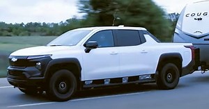 Watch a Chevy Silverado EV attempt to tow a 7,700 lb RV [Video]