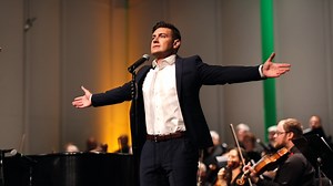 Performing 'The Impossible Dream' live with an orchestra, an unforgettable night! | Emmet Cahill Irish Tenor