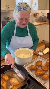 Fried chicken cooking nice and slow today. I like to keep things simple and make enough so everyone feels welcome. #HomeCooking #ComfortFood #SouthernCooking | Granny Jo’s Kitchen