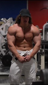 12K views · 255 reactions | insane chest pump #samsulek | Sam Sulek | Facebook