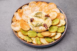 Baked Brie with Honey: the effortless recipe for a savory yet sweet appetizer