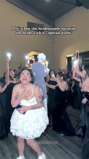 Every bride deserves a bridesmaid like this❤️#BridesmaidLove #WeddingMoments #FriendshipGoals #BestFriend #weddingday