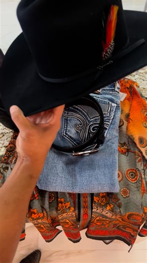 Jonathan Meza on Instagram: "Algo diferente pero muy a mi agrado solo en @botinescharros"