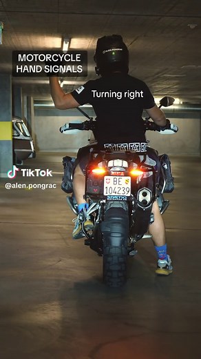 Learn Motorcycle Hand Signals: Ultimate Guide