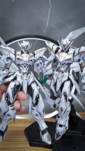 Gundam Mô Hình và Sam Honkai: Xu Hướng Mới Nhất