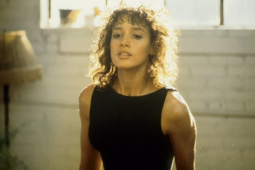 「フラッシュダンス」で流れる曲は？挿入歌.com