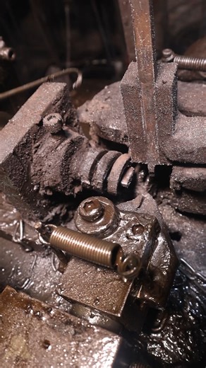 a2zskill123 | 🐐 Iron Hook Chain Manufacturing Process 🔩 #A2ZSKILLS #GoatChain #IronWorkshop #FactoryProcess #HowItsMade #MetalWork #VillageIndustry | Instagram