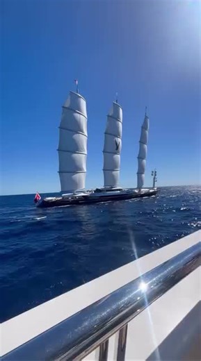 Two legends sailing together 💫 106.7m Oceanco BLACK PEARL and 88m Perini Navi MALTESE FALCON Built by Oceanco and delivered to her owner in 2018, Black Pearl is the result of an evolutionary design by Ken Freivokh Design, Nuvolari Lenard and Villate Design, while Dykstra Naval Architects designed her DynaRig carbon masts and sailing system. All 2,900 square metres of sails can be set at the push of a button in seven minutes, with BMT Nigel Gee collaborating with Oceanco to create Black Pearl's 