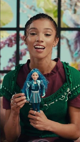 AD | Descendants: Wicked Wonderland Doll Unboxing Compilation!🩷 | Red, Pink & More | Disney Channel