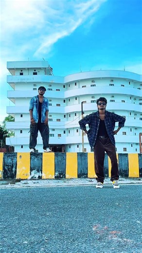 Rhythm 🎶 🔥. . . . . . #bgm #bgmmusic #southdance #indianboydancer #dance #trending #trendingreels #dancechallenge #populer #viral #viralvideos #prayagraj #foryou #dancemoves #explorepage✨ #trendingaudio au | indianboydancer