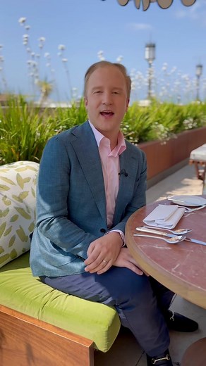 The correct way to use a napkin @William Hanson #dining #etiquette #williamhanson