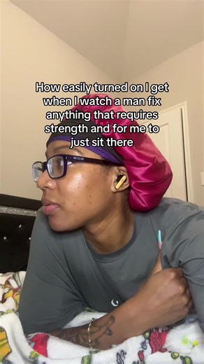 BingBong30 (@bingbong3030)’s video of women reacting to men struggles