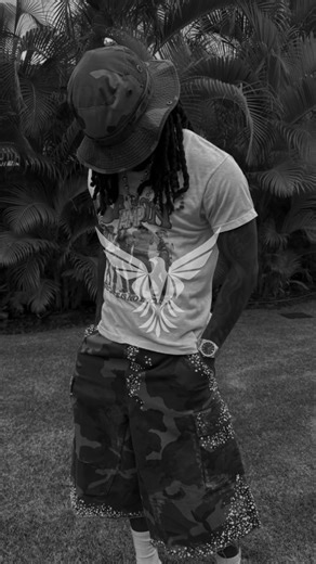 Certified Money Maker ™ on Instagram: "lock in… 👉 Want to grow FAST & start making money with Theme Pages? ⠀ 👉 Get 400+ viral clips, my Theme Page money-making guide & editing tutorial — everything you need to blow up. ⬇️ ⠀ 👉 Link in bio before the price goes up! ⠀ Looking For Daily Motivation & Inspiration? Follow⬇️ @_certifiedmoneymaker_ @_certifiedmoneymaker_ ⠀ Speaker: @cashnasty @kaicenat ⠀ #motivation #inspiration #mindset"