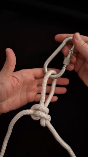 A loop in the middle of the rope