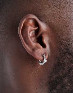 Pendientes de aro plateados con diseño repujado efecto fundido de ASOS DESIGN | ASOS