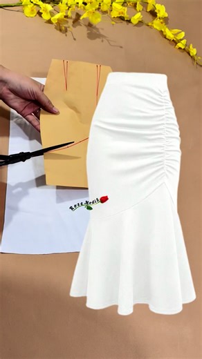 Rose modis on Instagram: "skirt pattern. beautiful. fashionable. elegant. easy pattern sewing tutorial. ᰔᩚᰔᩚᰔᩚᰔᩚᰔᩚ👗👚👖✂️✂️ #design #pattern #fashion #style #moda #tailor #gamis #sewing #jahit #dikiş #tutorial #inspiration #inspirasi #ideas #creative #dress #celana #rok #model #diy #trend #hobby #creator #AI #editing #edit #senivisual #visual #visualart #AIArt"