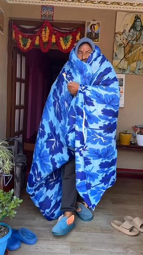 Winter hacks for Cold. #coldweather #itscoldoutside #funnyreels #satisfying #keeploving | Sanzita Thapa