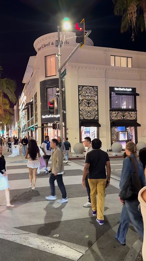 Busy Sunday Beverl hills California 😍🇺🇸 #beverlyhills | Life in America