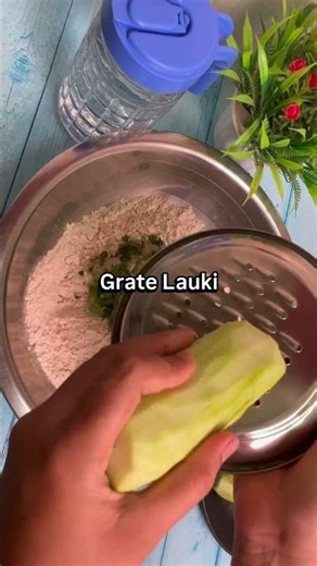 Lauki Thepla Recipe | Soft Dudhi Thepla for Tiffin #Shorts