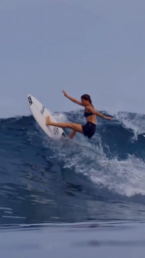 Barefoot Surf on Instagram: "Moving smoothly with @juliettelacome captured by @misterrclips #howtosurf #learntosurf #surfing #surf #surfcourses #surfcoaching #surfcoachingretreats #surfcamp #surfschool"