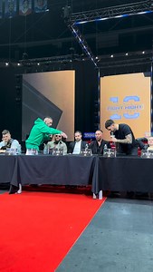 118K views · 195 reactions | Chalani si po týchto vyhrotených mesiacoch nakoniec podalo ruky 欄 | Fight Night Challenge | Facebook