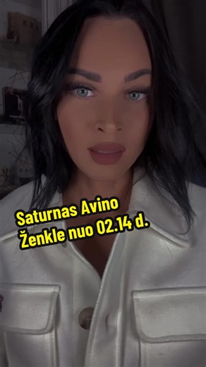 Saturnas avino ženkle nuo 02.14 d. Prieš tai Saturnas žuvų ženkle trukdė į situacijas, atsakomybę, vyriausybę, santykiuose su aukščiausiomis institucijomis žvelgti savarankiškai mąstant savo galva. Dabar Saturnas avine stumia mus bet kokia kaina pamatyti tai, kas buvo užglaistoma “pasakomis”, miglotais pažadais. Todėl žmonės pamažu praregi. Pirmoji fazė buvo 2025 metais kai Saturnas jau buvo avino ženkle ir retrogradu grįžo atgal į žuvis. Visą info apie mano analizes rasite www.manifestacijoslei