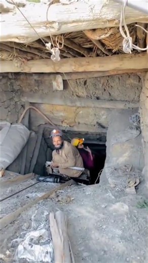 How Miners Survive in Dangerous Conditions 😳