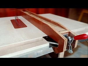 make a simple table saw fence ‪@PlywoodCraft‬