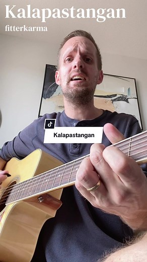 Singing Kalapastangan with Fitterkarma Chords