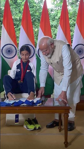 Paris Paralympic heroes meet PM Modi