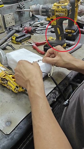 How to Test a Fuse with Multimeter | Is It Working or Blown?