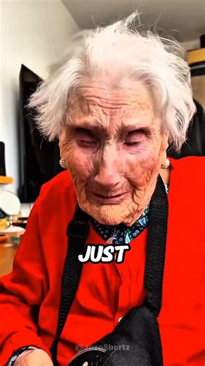 She Made A Halloween Costume From Scratch