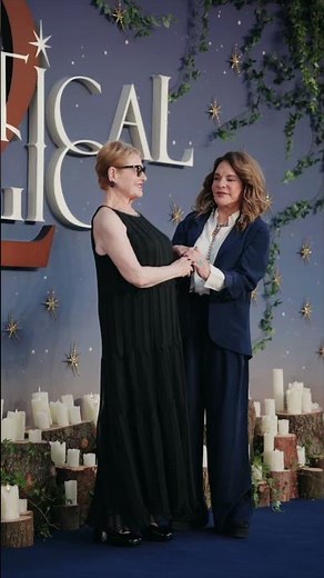 Dianne Wiest and Stockard Channing reunited at the PRACTICAL MAGIC 2 London premiere!