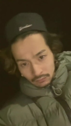 常田大希の魅力溢れる雪道歩行