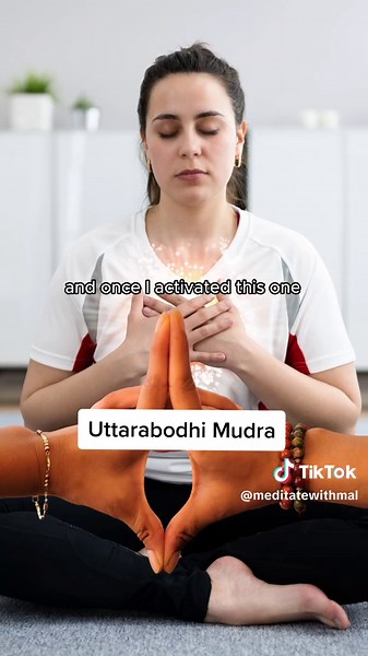 5 Mudras for Beginners: Unlocking Healing and Manifestation Powers