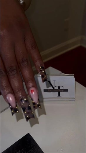 Cheetah print set. ITSNAILS 🤍✨. Medium length