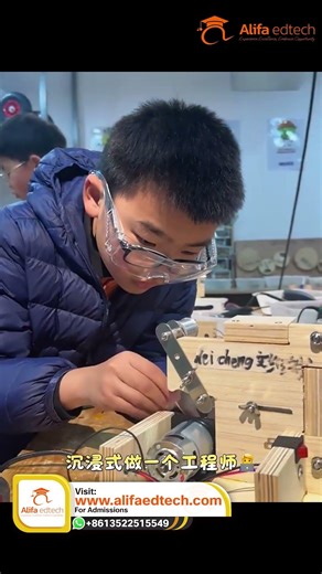 LITTLE ENGINEERS! 👷‍♂️ Inside the WOWKIDS Creative Center! 😲✨
