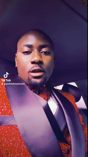 Jesus nasceu numa manjedoura, mas não morreu numa manjedoura; Ele superou a manjedoura. Isso conota que você não nasceu para permanecer e morrer onde está, sem crescimento. É um erro permanecer onde está sem crescimento. O crescimento é uma das ferramentas que Deus usa para elevar os homens à grandeza no destino. Sem crescimento, existem níveis aos quais Deus nunca o levará. Até mesmo Jesus teve que responder aos princípios de crescimento para que Ele se estabelecesse na missão para a qual nasce