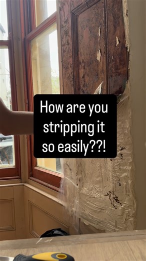 I get asked this ALL the time so this is one to 𝐬𝐚𝐯𝐞 ✌️ I’m using Klingstrip in our home to strip decades of paint off everything, and here are my top tips! 1) Do a test patch first to find the optimum time to remove (before it dries out!) 2) Put it on thick! Like really thick! 3) Press the wrap into place - I recommend Klingstrip wrap as it’s thick. Clingfilm is too thin!! 4) During the test patch keep testing to see if it will left with the plastic (as in the videos) it could be a couple o